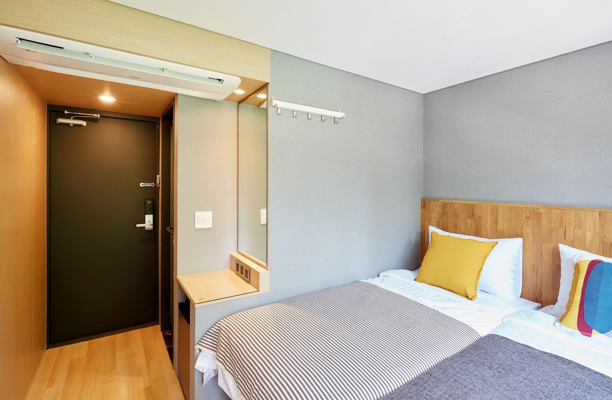 Hostel Cleo Seoul Hongdae Esterno foto