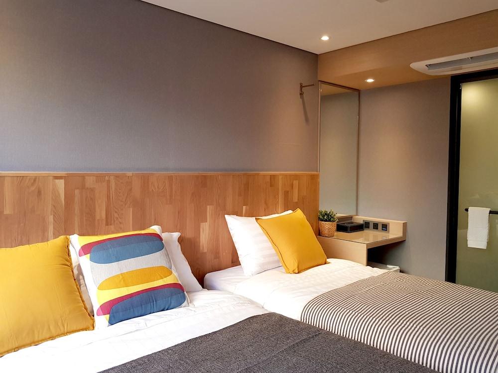 Hostel Cleo Seoul Hongdae Esterno foto