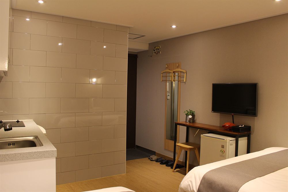 Hostel Cleo Seoul Hongdae Esterno foto